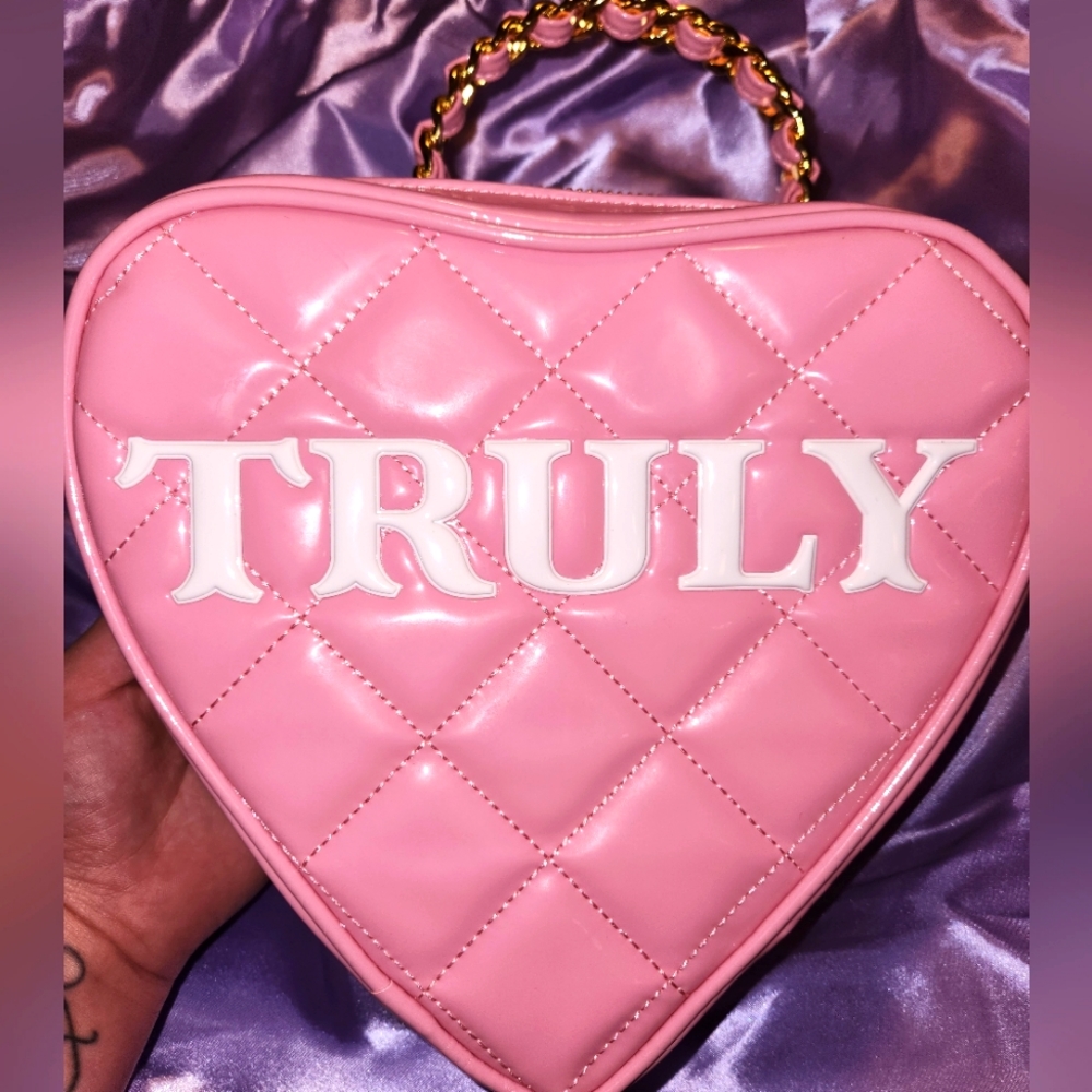 Truly Beauty Heart Purse